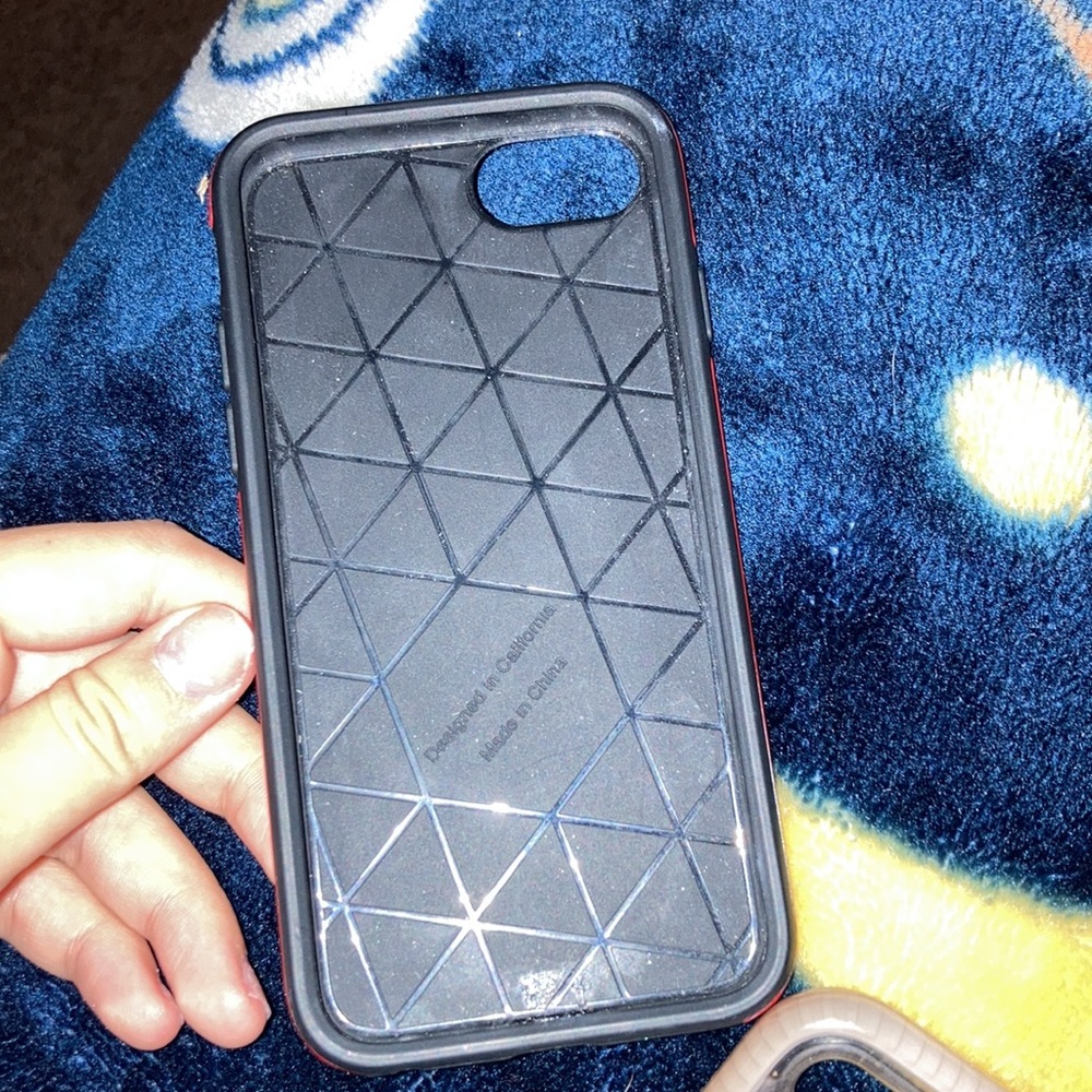 Red iPhone case - Picture 2 of 2